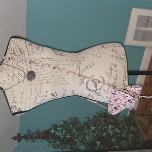 ADORABLE, FLORAL CHARMING CHARLIE CROSSBODY PURSE🌷